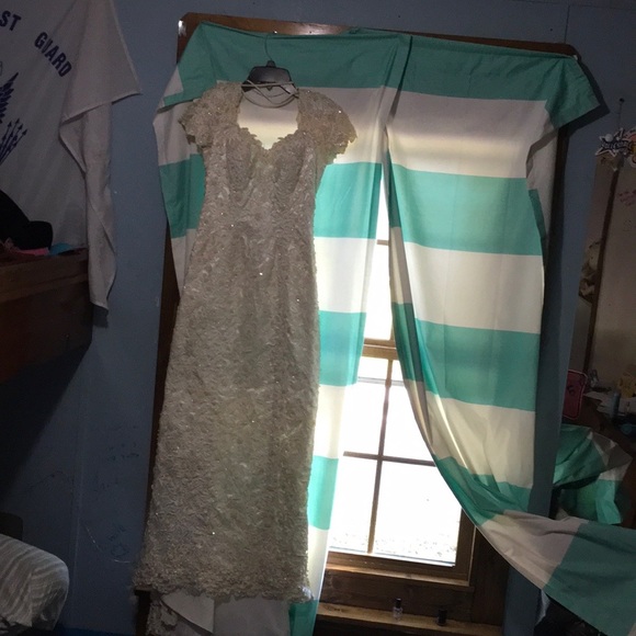 Wedding dress